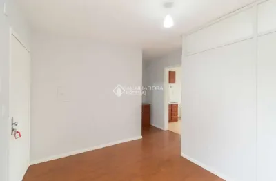 Apartamento com 1 quarto para alugar na rua guilherme alves, 276, petrópolis, porto alegre, 35 m2 por r$ 1.700