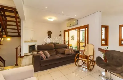 Casa em condomínio fechado com 3 quartos para alugar na rua joão mendes ouriques, 618, jardim isabel, porto alegre, 240 m2 por r$ 6.900