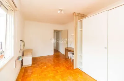 Apartamento com 1 quarto para alugar na avenida taquara, 304, petrópolis, porto alegre, 37 m2 por r$ 2.000