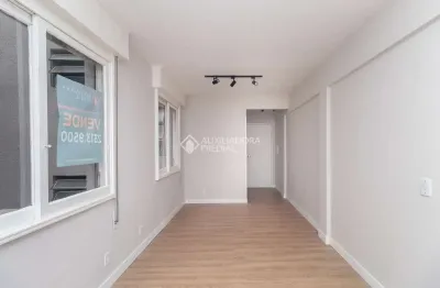 Kitnet / stúdio para alugar na rua riachuelo, 547, centro histórico, porto alegre, 30 m2 por r$ 1.320