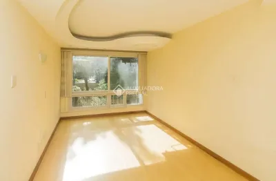 Apartamento com 3 quartos para alugar na avenida iguassu, 270, petrópolis, porto alegre, 104 m2 por r$ 3.000