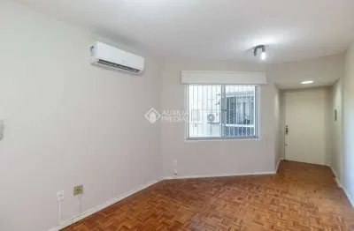 Apartamento com 2 quartos para alugar na rua vinte e quatro de maio, 189, centro histórico, porto alegre, 64 m2 por r$ 1.950