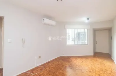 Apartamento com 2 quartos para alugar na Rua Vinte e Quatro de Maio, 189, Centro Histórico, Porto Alegre, 64 m2 por R$ 1.950
