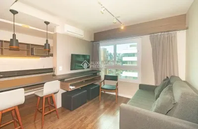 Apartamento com 1 quarto para alugar na rua mostardeiro, 488, rio branco, porto alegre, 37 m2 por r$ 4.000