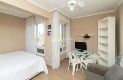 Apartamento com 1 quarto para alugar na rua duque de caxias, 876, centro histórico, porto alegre, 30 m2 por r$ 1.390
