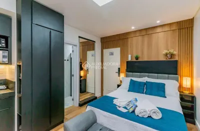 Loft com 1 quarto para alugar na rua general andrade neves, 150, centro histórico, porto alegre, 17 m2 por r$ 6.000