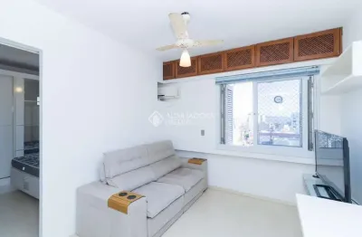 Apartamento com 1 quarto para alugar na rua duque de caxias, 1735, centro histórico, porto alegre, 31 m2 por r$ 2.100