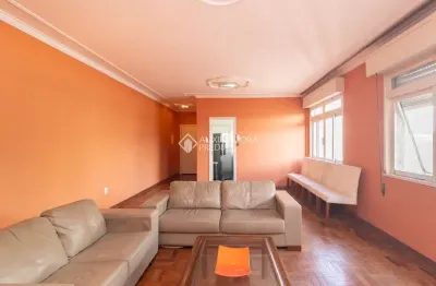 Apartamento com 3 quartos para alugar na rua ramiro barcelos, 2147, santana, porto alegre, 121 m2 por r$ 2.450