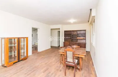Apartamento com 3 quartos para alugar na rua quintino bocaiúva, 1177, rio branco, porto alegre, 118 m2 por r$ 5.589