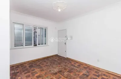 Apartamento com 2 quartos para alugar na rua coronel fernando machado, 623, centro histórico, porto alegre, 60 m2 por r$ 1.600