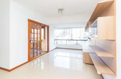 Apartamento com 3 quartos para alugar na avenida nilópolis, 280, petrópolis, porto alegre, 121 m2 por r$ 10.000