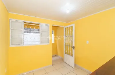 Casa em condomínio fechado com 2 quartos para alugar na rua coronel neves, 432, medianeira, porto alegre, 60 m2 por r$ 1.640