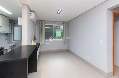Apartamento com 2 quartos para alugar na avenida bento gonçalves, 8807, partenon, porto alegre, 56 m2 por r$ 2.500