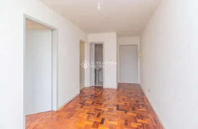 Apartamento com 1 quarto para alugar na rua doutor dário de bittencourt, 305, jardim europa, porto alegre, 38 m2 por r$ 1.300