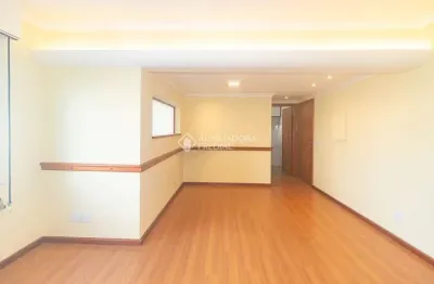 Apartamento com 2 quartos para alugar na rua ramiro barcelos, 1333, bom fim, porto alegre, 50 m2 por r$ 4.000