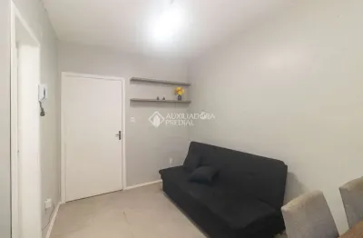 Apartamento com 1 quarto para alugar na rua jerônimo coelho, 75, centro histórico, porto alegre, 30 m2 por r$ 1.800