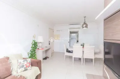 Apartamento com 3 quartos para alugar na rua padre todesco, 927, partenon, porto alegre, 67 m2 por r$ 3.200