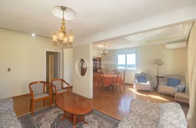 Apartamento com 3 quartos para alugar na Rua Duque de Caxias, 840, Centro Histórico, Porto Alegre, 119 m2 por R$ 2.890