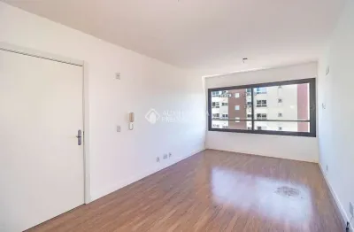Apartamento com 2 quartos para alugar na rua gomes jardim, 967, santana, porto alegre, 73 m2 por r$ 2.900