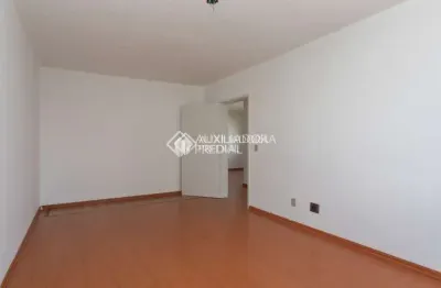 Apartamento com 2 quartos para alugar na avenida coronel lucas de oliveira, 2425, petrópolis, porto alegre, 80 m2 por r$ 2.800