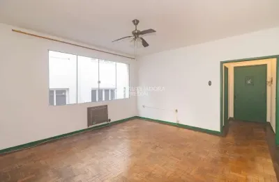 Apartamento com 3 quartos para alugar na rua fernandes vieira, 322, bom fim, porto alegre, 85 m2 por r$ 3.200