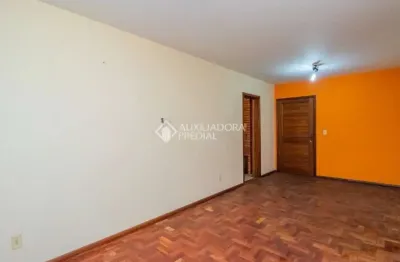 Apartamento com 1 quarto para alugar na rua coronel genuino, 206, centro histórico, porto alegre, 54 m2 por r$ 2.000