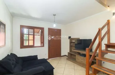 Casa em condomínio fechado com 3 quartos para alugar na rua sílvio silveira soares, 2406, camaquã, porto alegre, 115 m2 por r$ 2.700