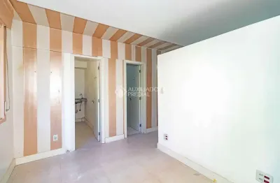 Apartamento com 1 quarto para alugar na rua duque de caxias, 1390, centro histórico, porto alegre, 27 m2 por r$ 1.200