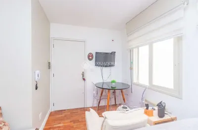 Apartamento com 1 quarto para alugar na rua silva só, 269, santa cecília, porto alegre, 35 m2 por r$ 1.800