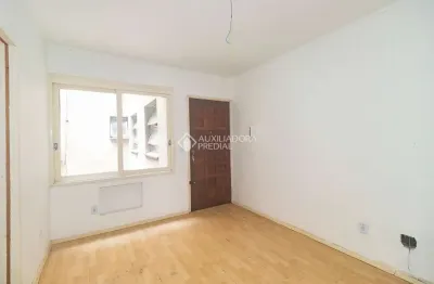 Apartamento com 2 quartos para alugar na rua demétrio ribeiro, 655, centro histórico, porto alegre, 57 m2 por r$ 1.800