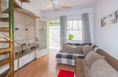 Casa em condomínio fechado com 2 quartos para alugar na rua santo alfredo, 537, vila são josé, porto alegre, 64 m2 por r$ 2.500