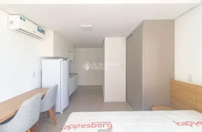 Loft com 1 quarto para alugar na rua irmão josé otão, 81, bom fim, porto alegre, 29 m2 por r$ 4.300
