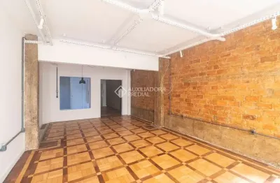 Apartamento com 1 quarto para alugar na rua ramiro barcelos, 1853, bom fim, porto alegre, 64 m2 por r$ 1.900