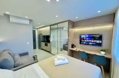 Apartamento com 1 quarto para alugar na alameda alceu wamosy, 91, três figueiras, porto alegre, 27 m2 por r$ 5.000