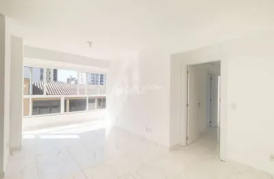 Apartamento com 3 quartos para alugar na rua são luís, 600, santana, porto alegre, 84 m2 por r$ 3.800