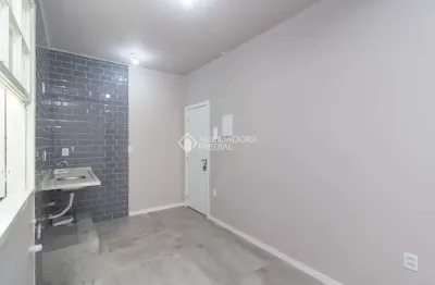 Apartamento com 1 quarto para alugar na rua fernandes vieira, 609, bom fim, porto alegre, 36 m2 por r$ 2.090