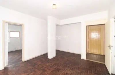 Apartamento com 1 quarto para alugar na rua vigário josé inácio, 295, centro histórico, porto alegre, 50 m2 por r$ 890