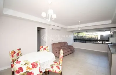Apartamento com 2 quartos para alugar na rua cananéia, 255, vila jardim, porto alegre, 89 m2 por r$ 4.500
