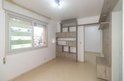Apartamento com 1 quarto para alugar na rua duque de caxias, 266, centro histórico, porto alegre, 42 m2 por r$ 2.100