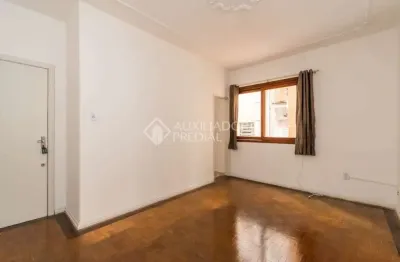 Apartamento com 2 quartos para alugar na rua general bento martins, 495, centro histórico, porto alegre, 50 m2 por r$ 1.500