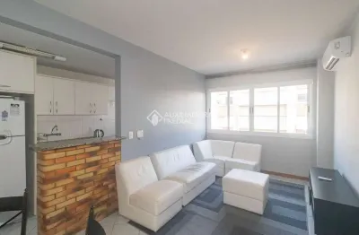 Apartamento com 1 quarto para alugar na rua veador porto, 650, santana, porto alegre, 44 m2 por r$ 2.300