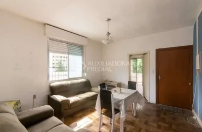 Apartamento com 4 quartos para alugar na rua coronel fernando machado, 667, centro histórico, porto alegre, 145 m2 por r$ 1.700