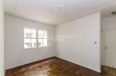 Apartamento com 2 quartos para alugar na rua general bento martins, 495, centro histórico, porto alegre, 72 m2 por r$ 1.300