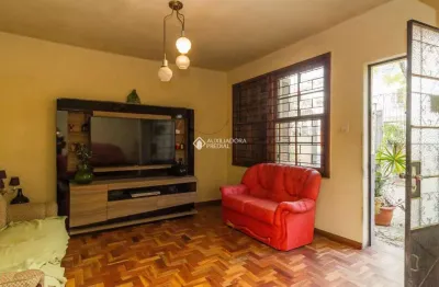 Casa em condomínio fechado com 3 quartos para alugar na rua vasco da gama, 988, bom fim, porto alegre, 170 m2 por r$ 5.000