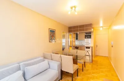 Apartamento com 1 quarto para alugar na avenida cristóvão colombo, 2511, floresta, porto alegre, 48 m2 por r$ 2.550