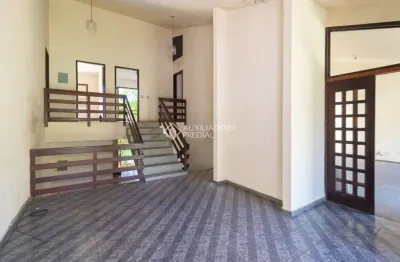 Casa em condomínio fechado com 4 quartos para alugar na rua da gruta, 60, cascata, porto alegre, 208 m2 por r$ 3.500