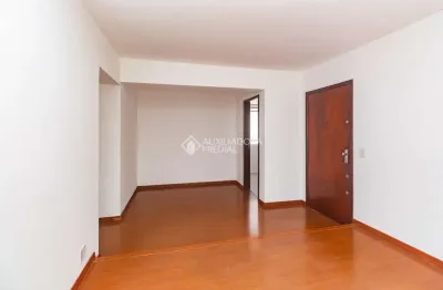 Apartamento com 2 quartos para alugar na Rua Marcelo Gama, 1309, Auxiliadora, Porto Alegre, 66 m2 por R$ 2.500