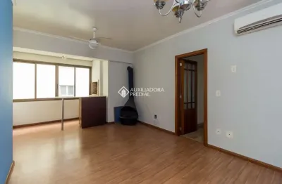 Apartamento com 3 quartos para alugar na rua roque calage, 400, passo da areia, porto alegre, 82 m2 por r$ 2.700