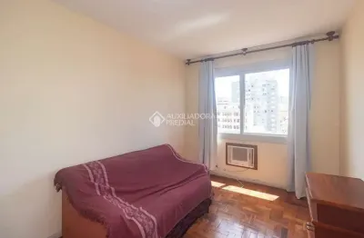 Apartamento com 1 quarto para alugar na avenida independência, 482, independência, porto alegre, 40 m2 por r$ 1.850