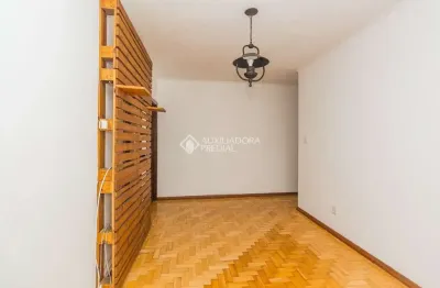 Apartamento com 3 quartos para alugar na Rua Marcelo Gama, 390, São João, Porto Alegre, 80 m2 por R$ 1.800